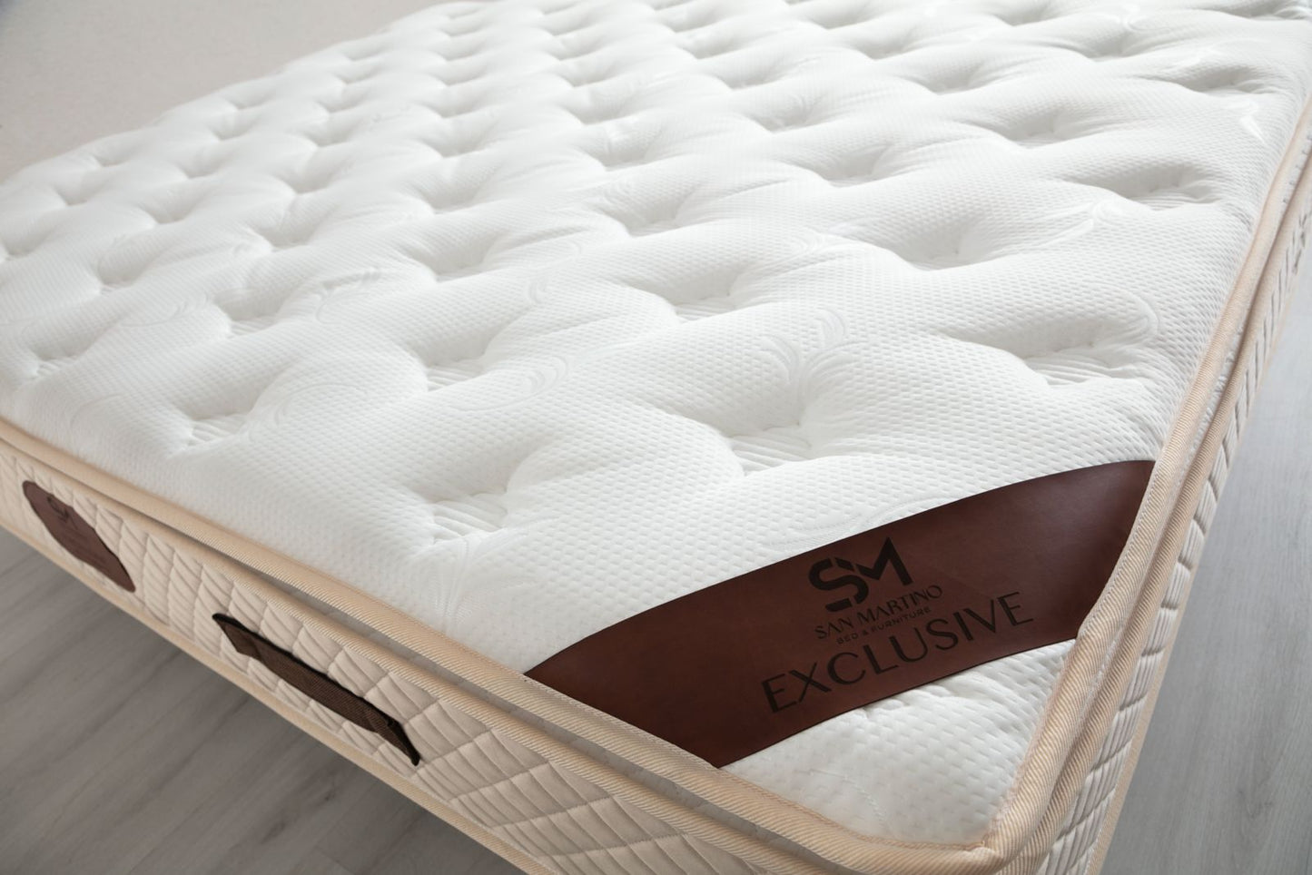 Matelas à ressort avec surmatelas intégré : épaisseur 32 cm Exclusive Beige