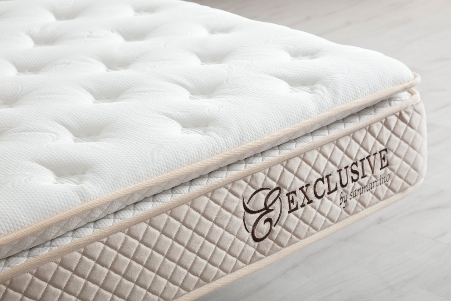 Matelas à ressort avec surmatelas intégré : épaisseur 32 cm Exclusive Beige